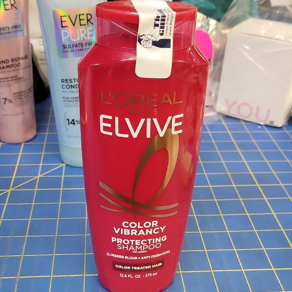 L'Oreal Elvive Color Vibrancy Protecting Shampoo 375ml New Bottle